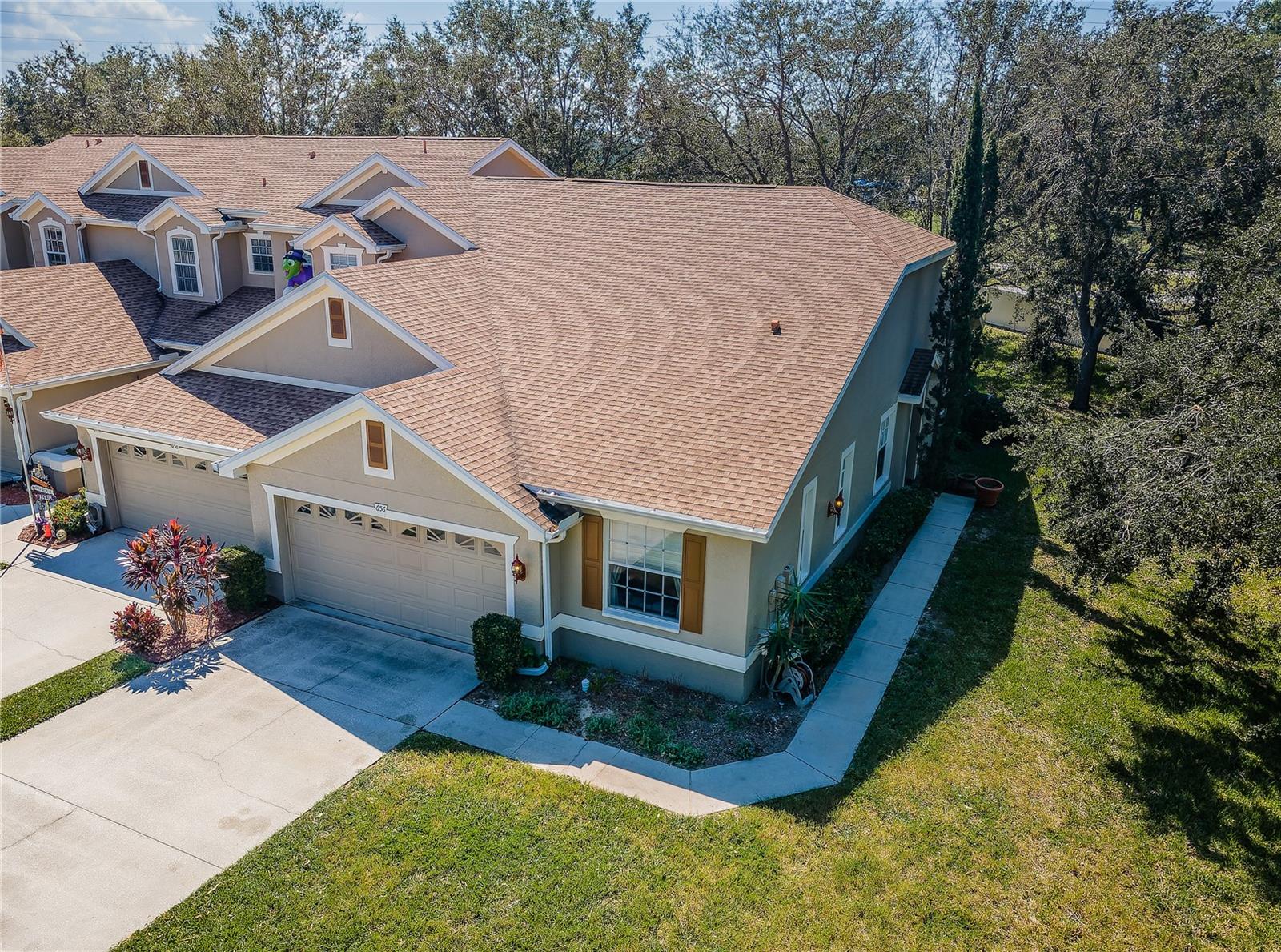 656 SPRING LAKE CIRCLE W