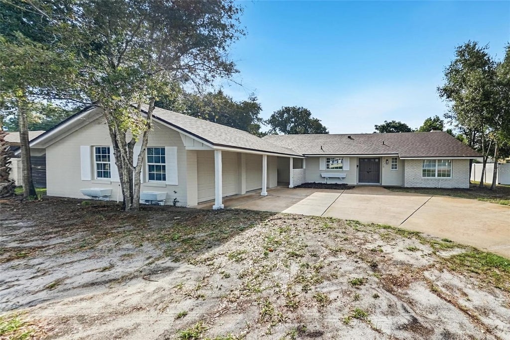 Photo of 5128 Pelleport Avenue, Belle Isle, FL 32812 (MLS # TB8557254)