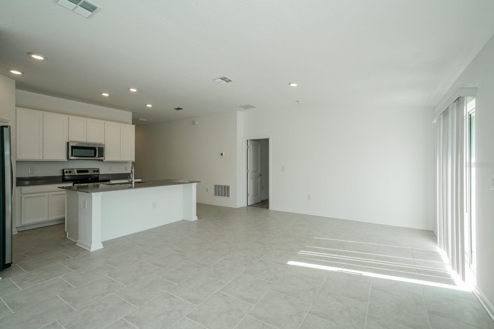 LIBERTY RDG PH 1 - Residential Lease