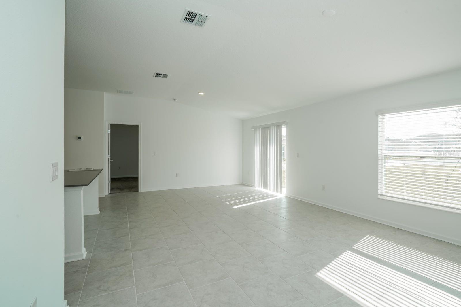 LIBERTY RDG PH 1 - Residential Lease