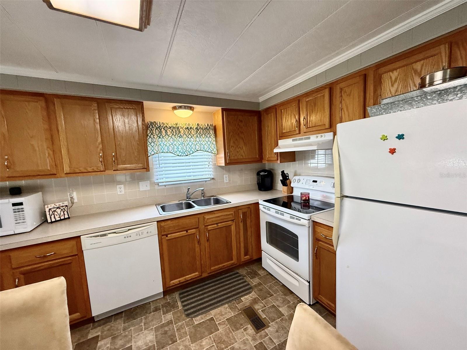 TANGLEWOOD MOBILE VILLAGE - Residential