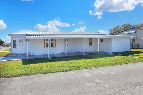 A home in WINTER HAVEN