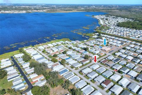 A home in WINTER HAVEN