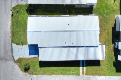 A home in WINTER HAVEN