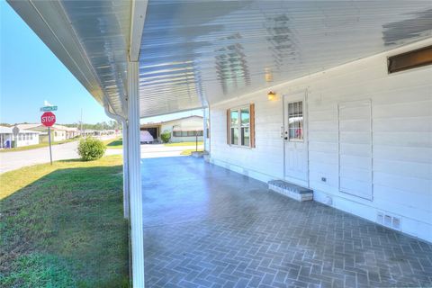 A home in WINTER HAVEN