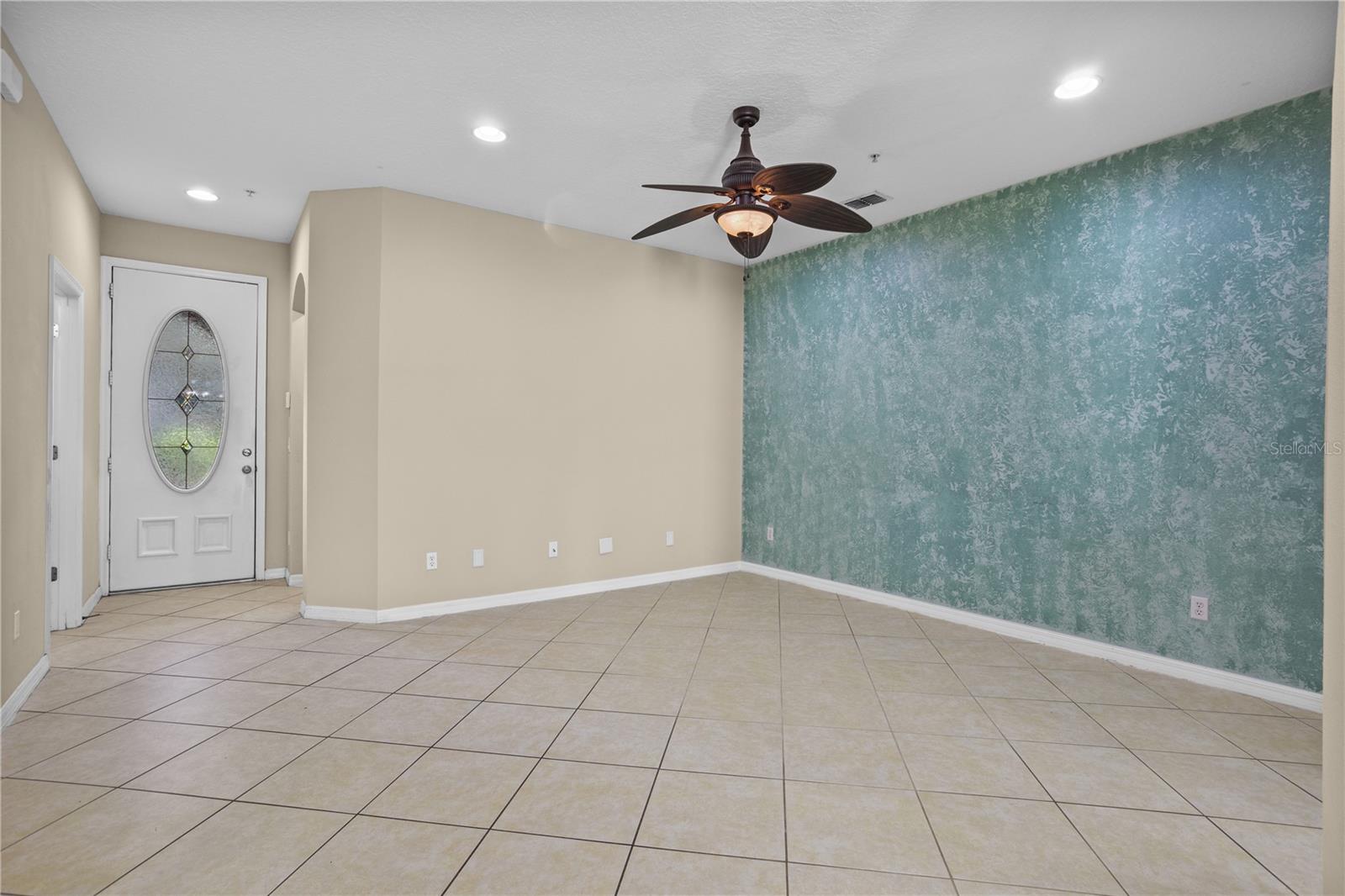 9450 SILVER BUTTONWOOD STREET
