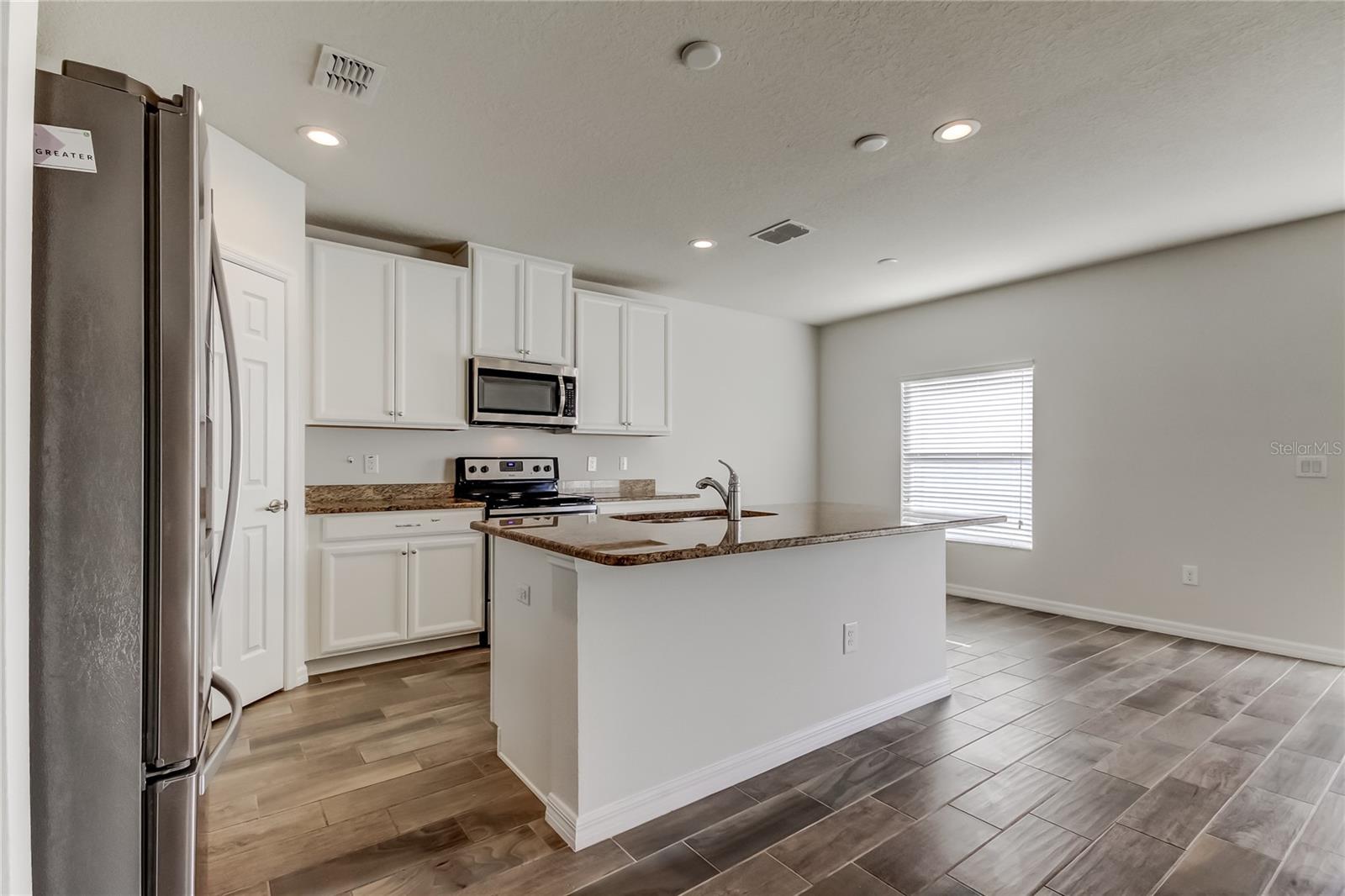 NEW RIVER LAKES PH 01 - Residential