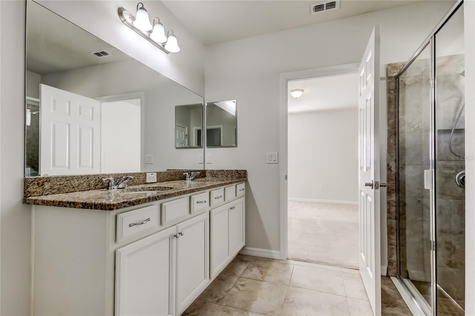 NEW RIVER LAKES PH 01 - Residential