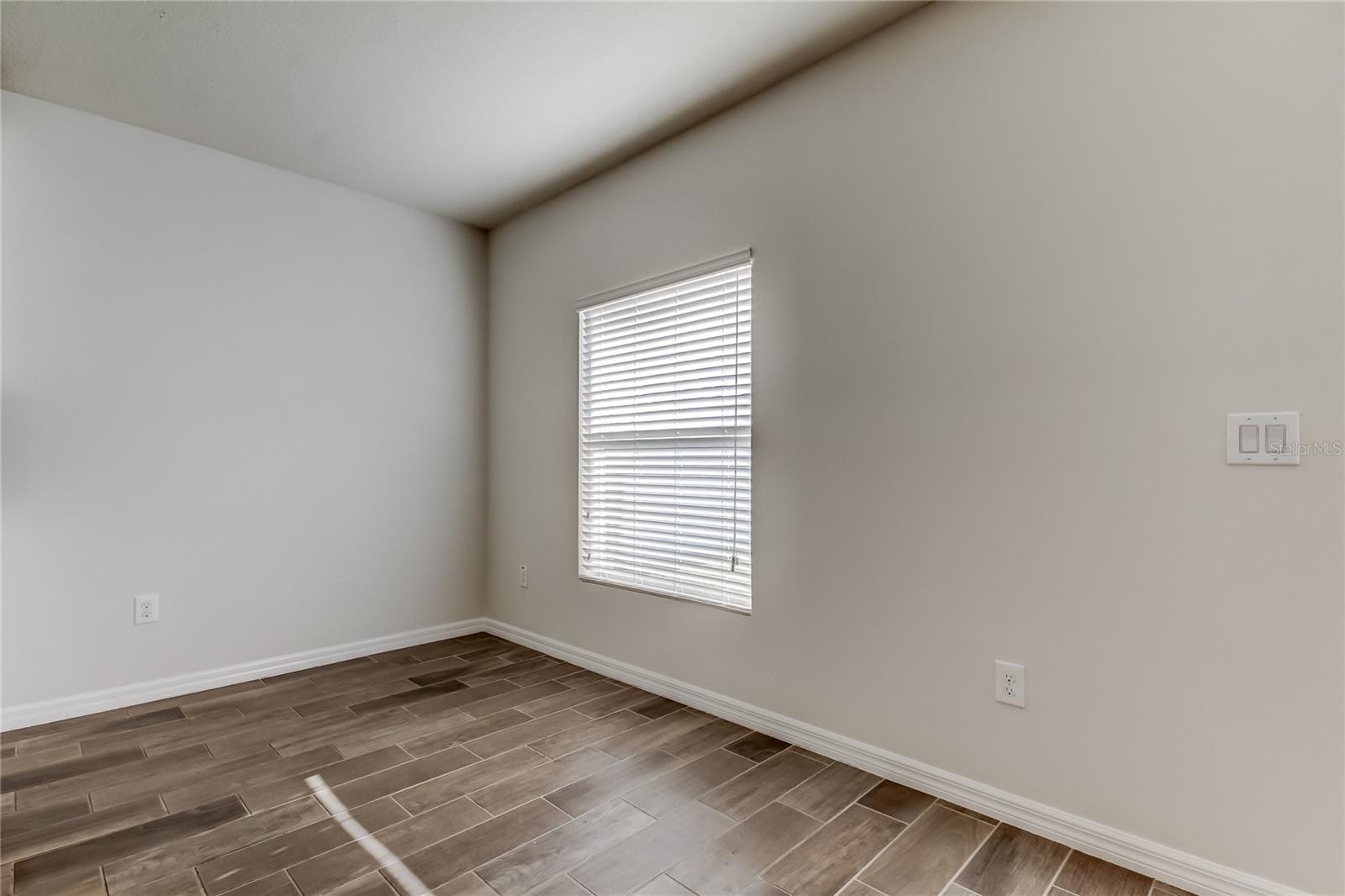 NEW RIVER LAKES PH 01 - Residential