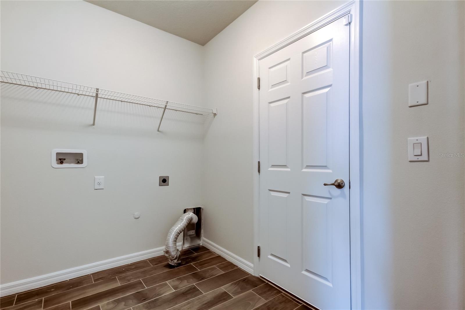 NEW RIVER LAKES PH 01 - Residential