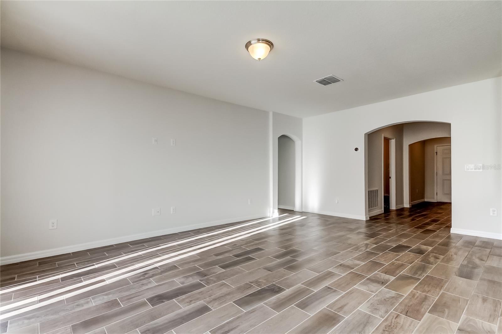 NEW RIVER LAKES PH 01 - Residential