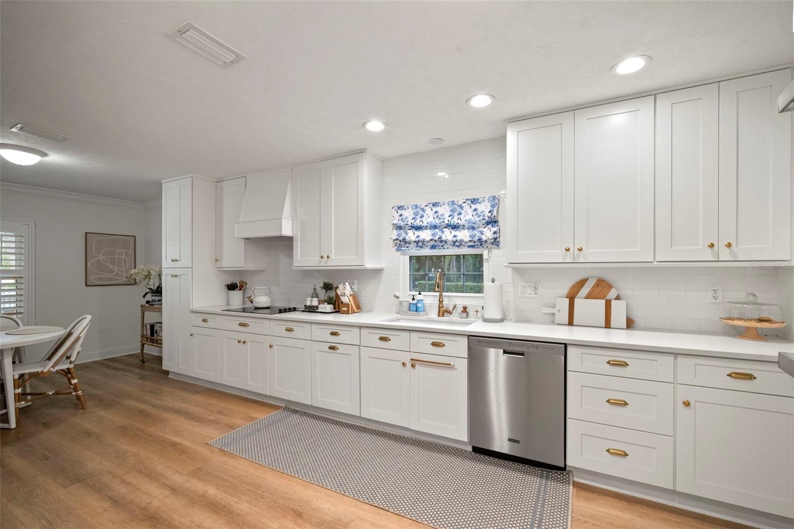 A L BACKS SUB - Residential