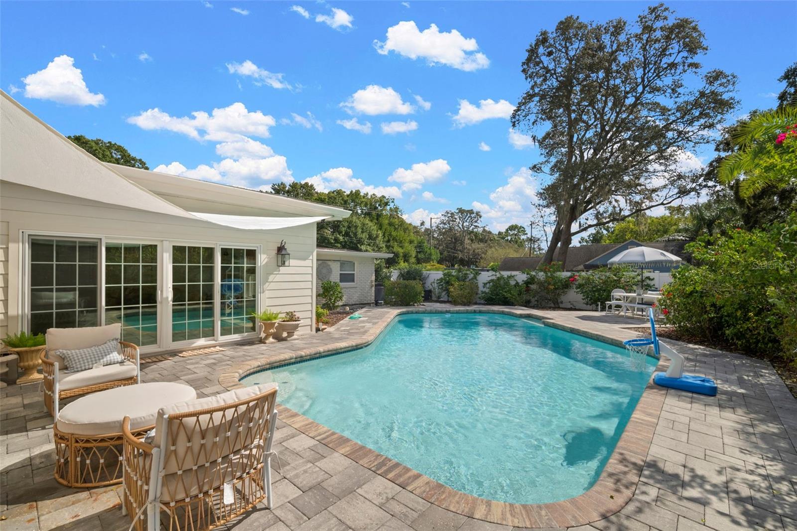 A L BACKS SUB - Residential