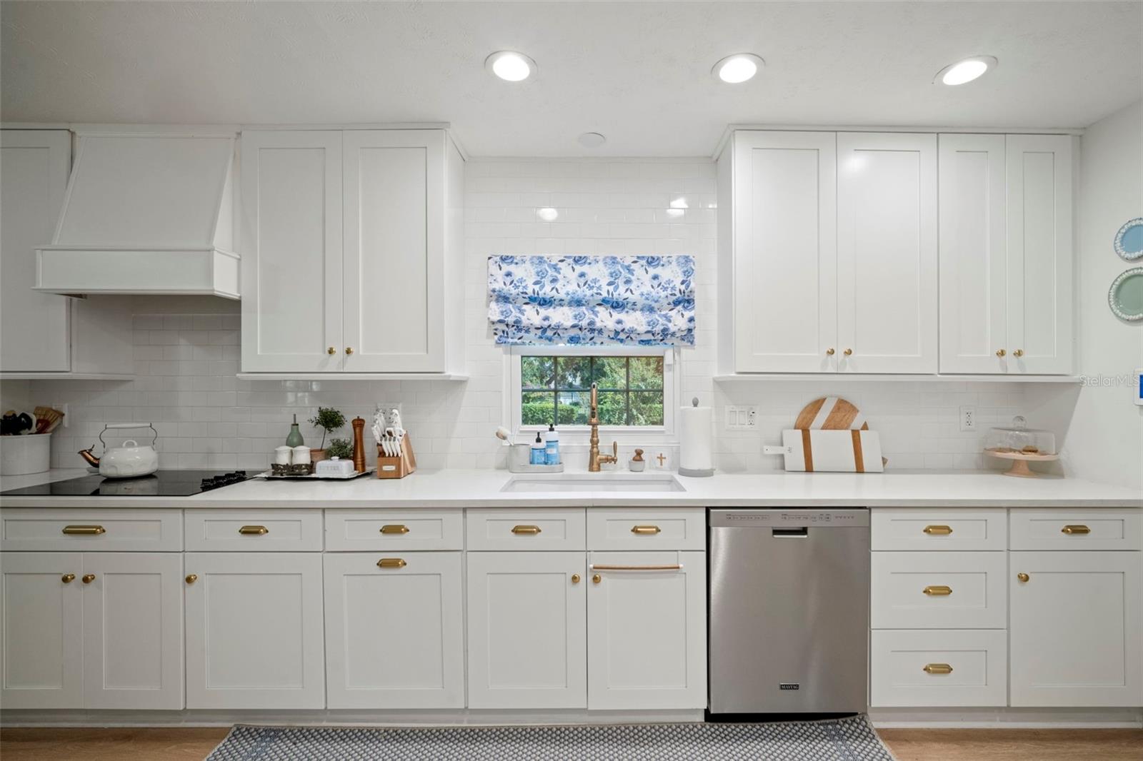 A L BACKS SUB - Residential