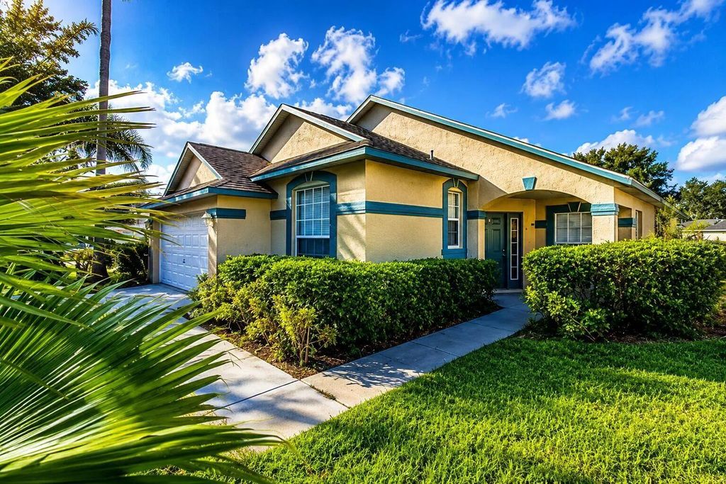 Photo of 1516 Gulf Vue Drive, Haines City, FL 33844 (MLS # O6417842)