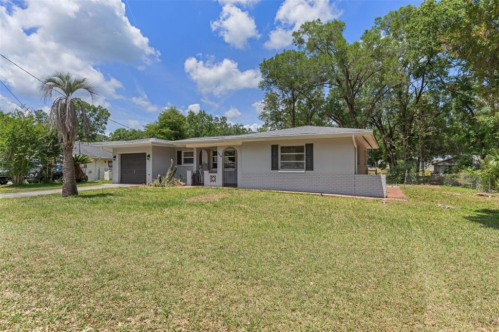 Photo of 314 Daisy Lane, Inverness, FL 34452 (MLS # TB8504092)