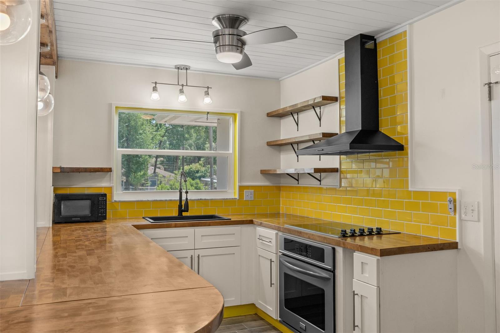 INVERNESS HIGHLANDS SOUTH - Residential