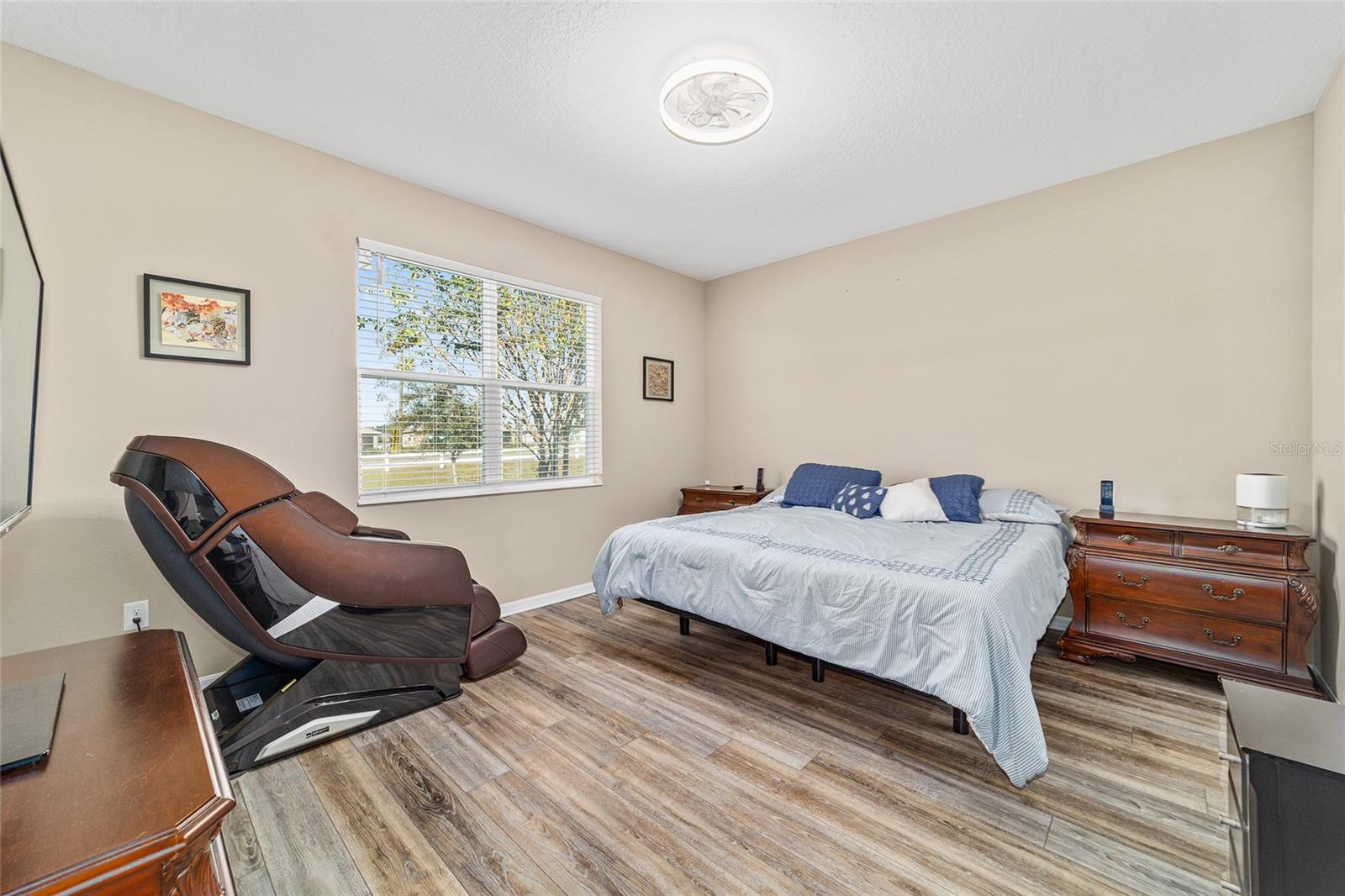 ON TOP OF THE WORLD - Residential