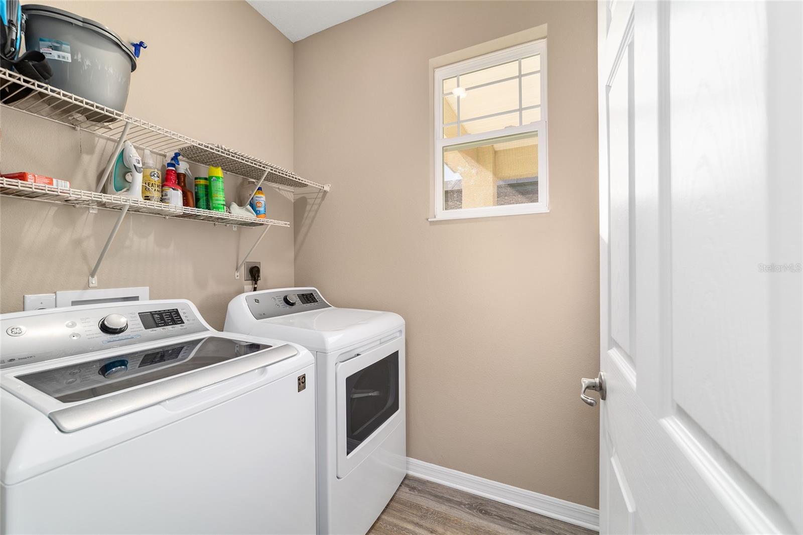 ON TOP OF THE WORLD - Residential