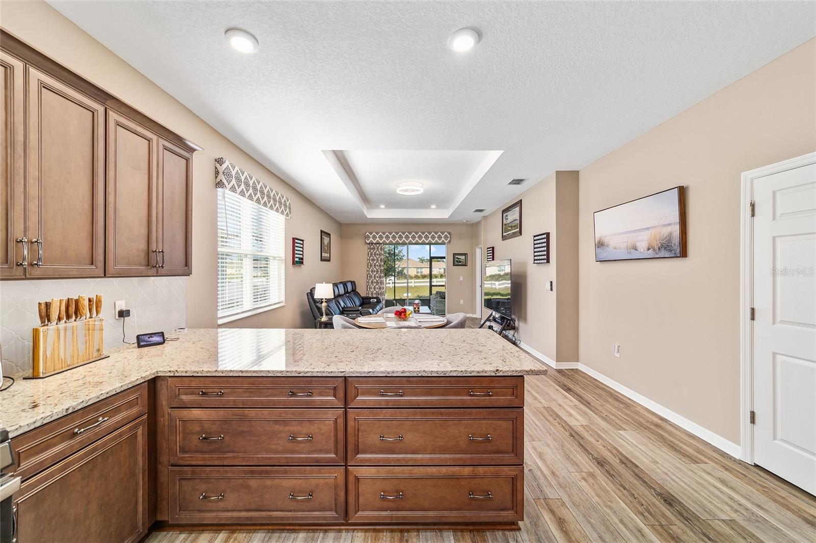 ON TOP OF THE WORLD - Residential