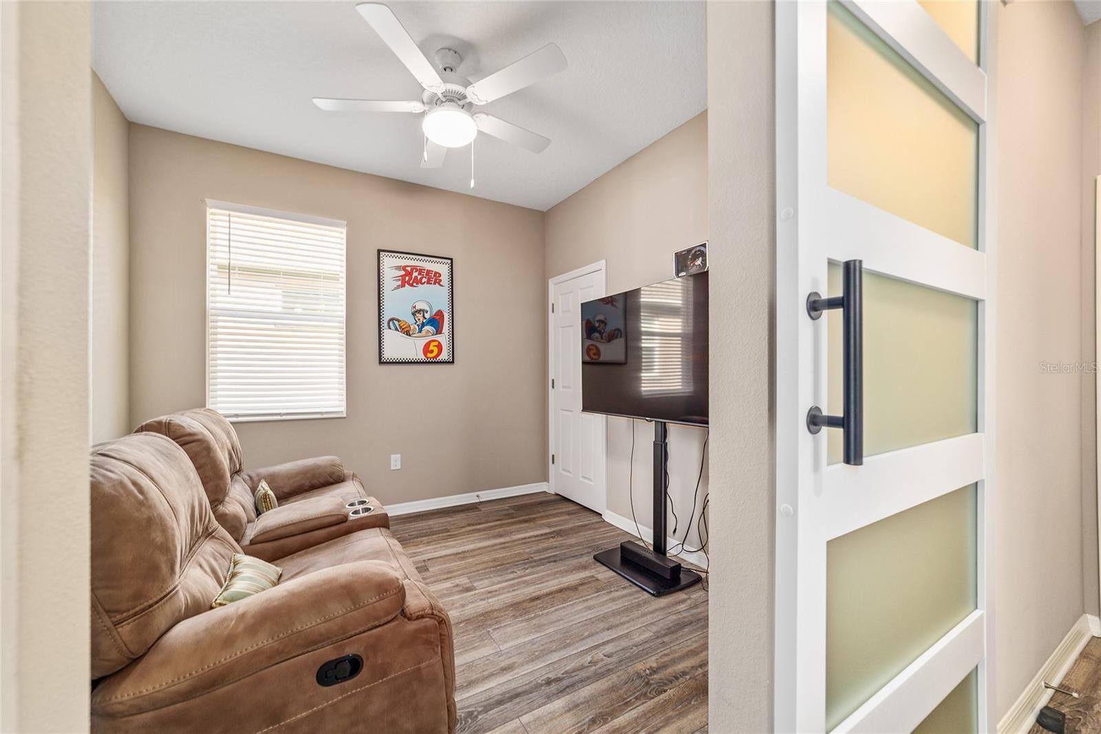 ON TOP OF THE WORLD - Residential