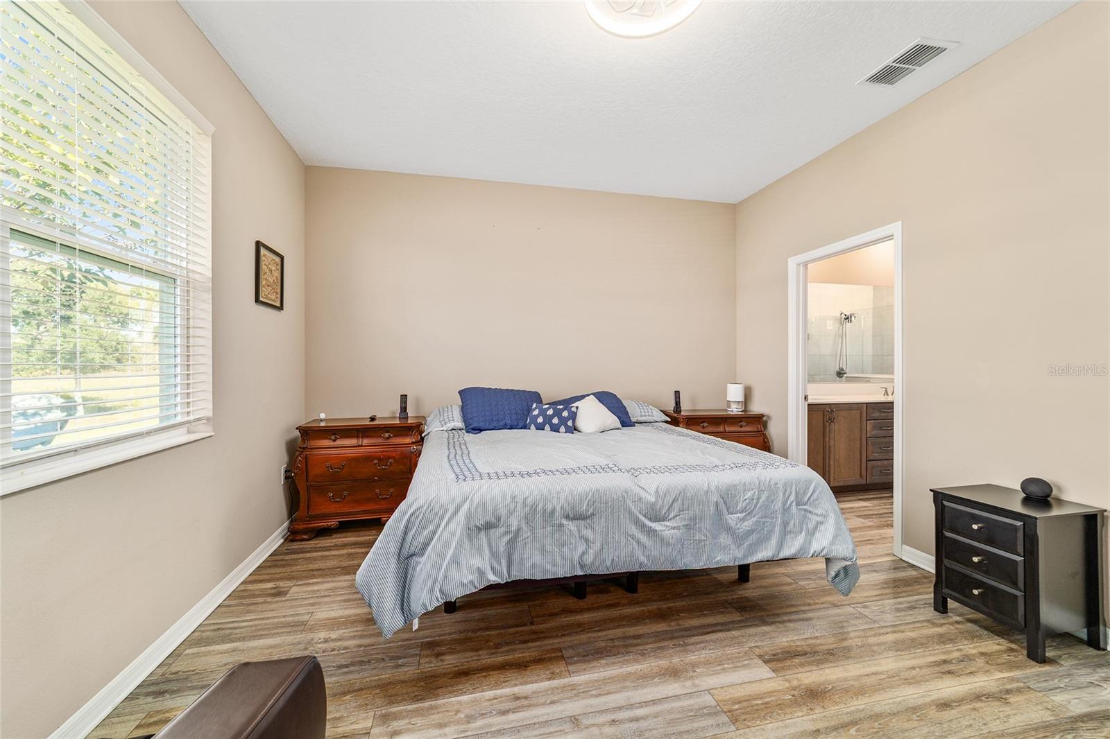 ON TOP OF THE WORLD - Residential