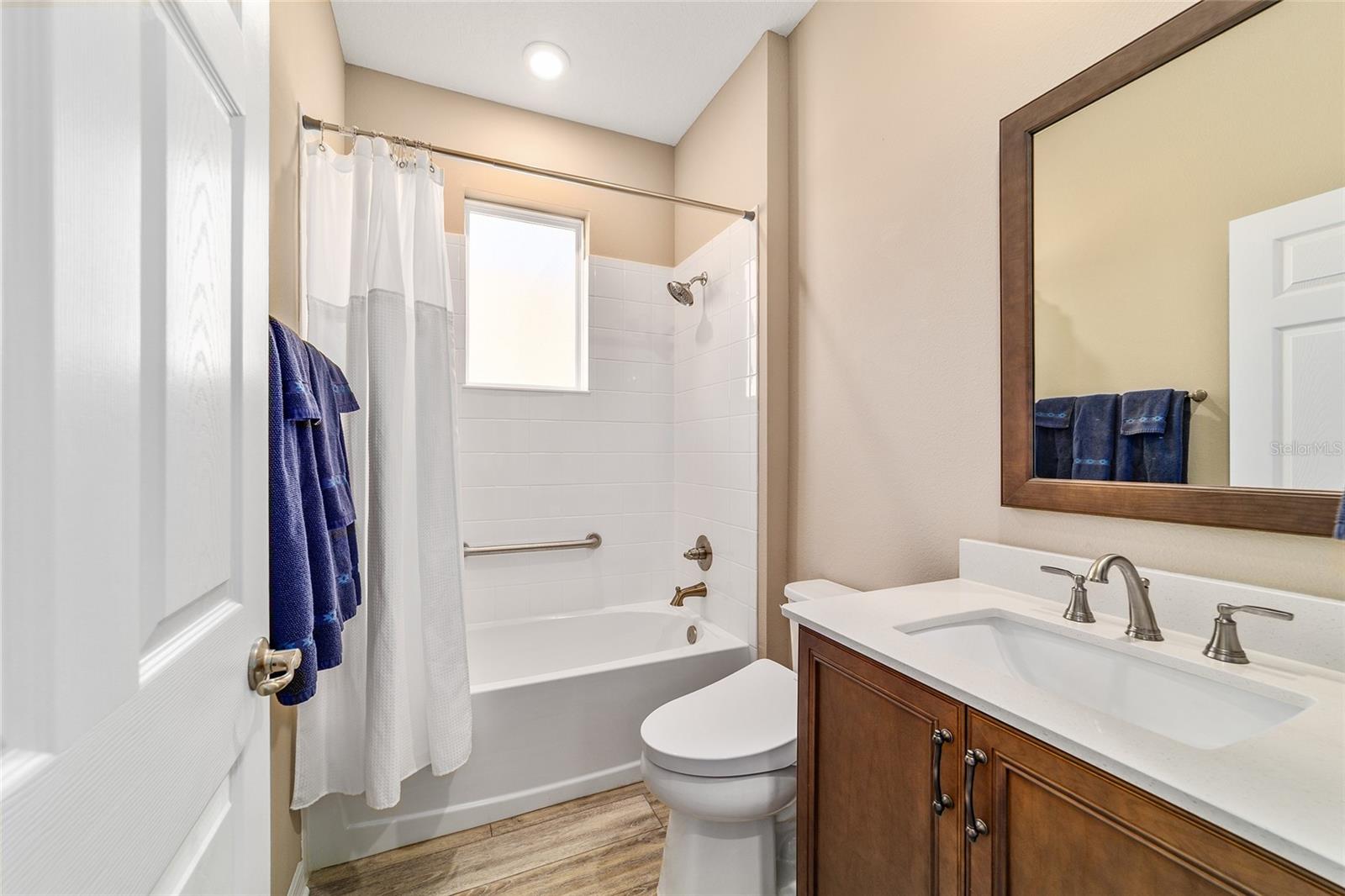 ON TOP OF THE WORLD - Residential