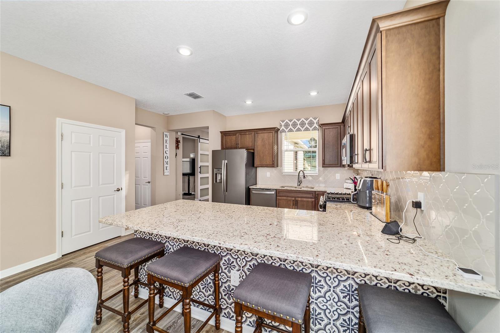 ON TOP OF THE WORLD - Residential