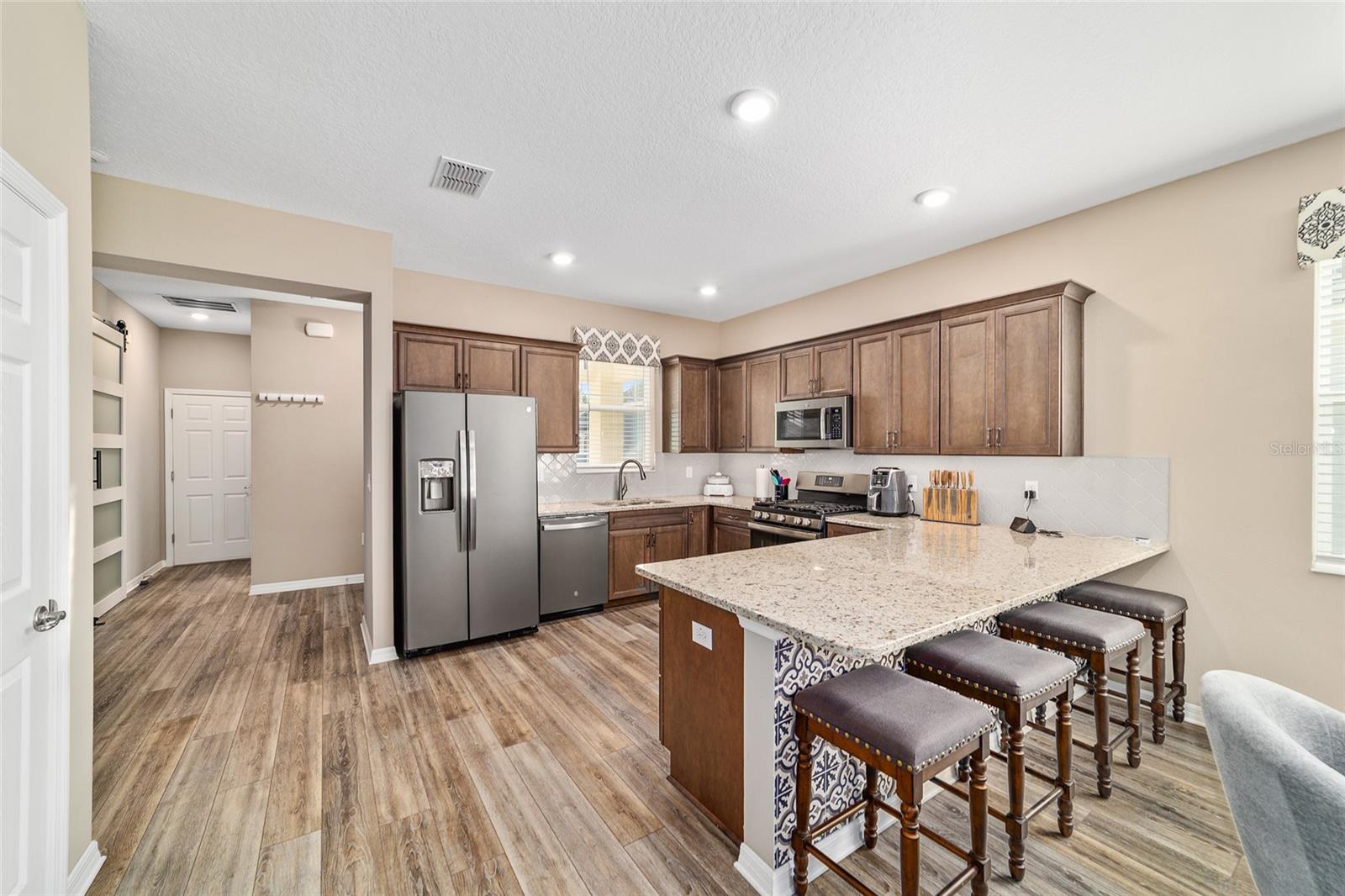 ON TOP OF THE WORLD - Residential