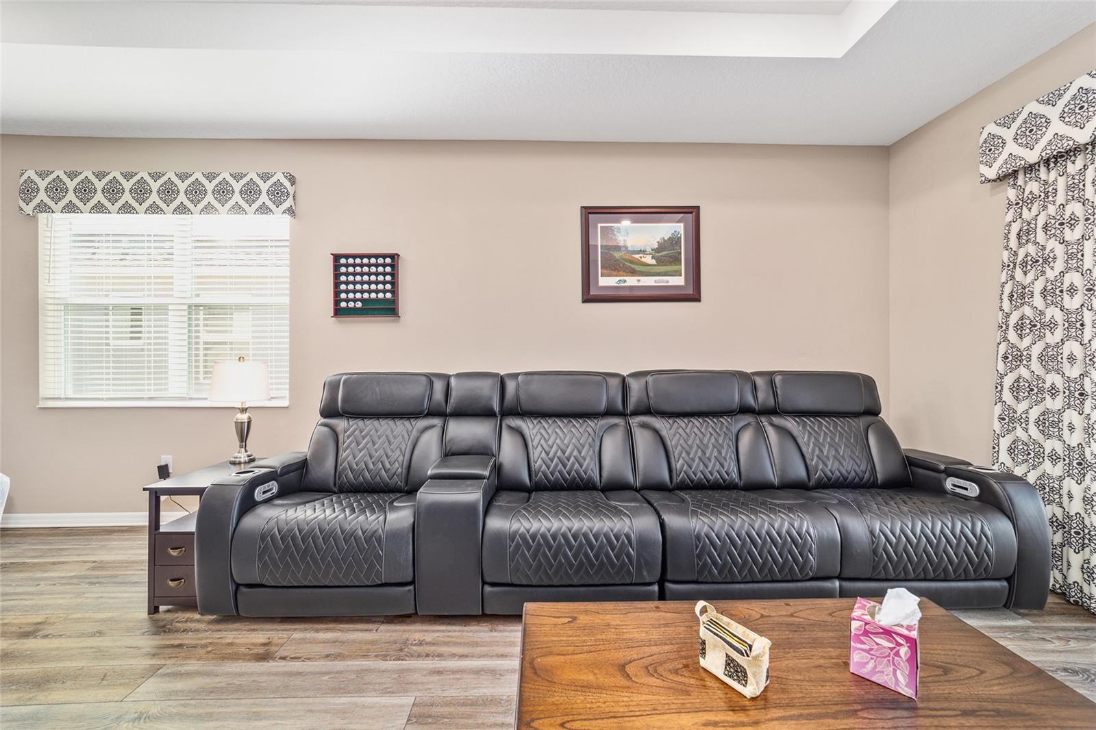 ON TOP OF THE WORLD - Residential