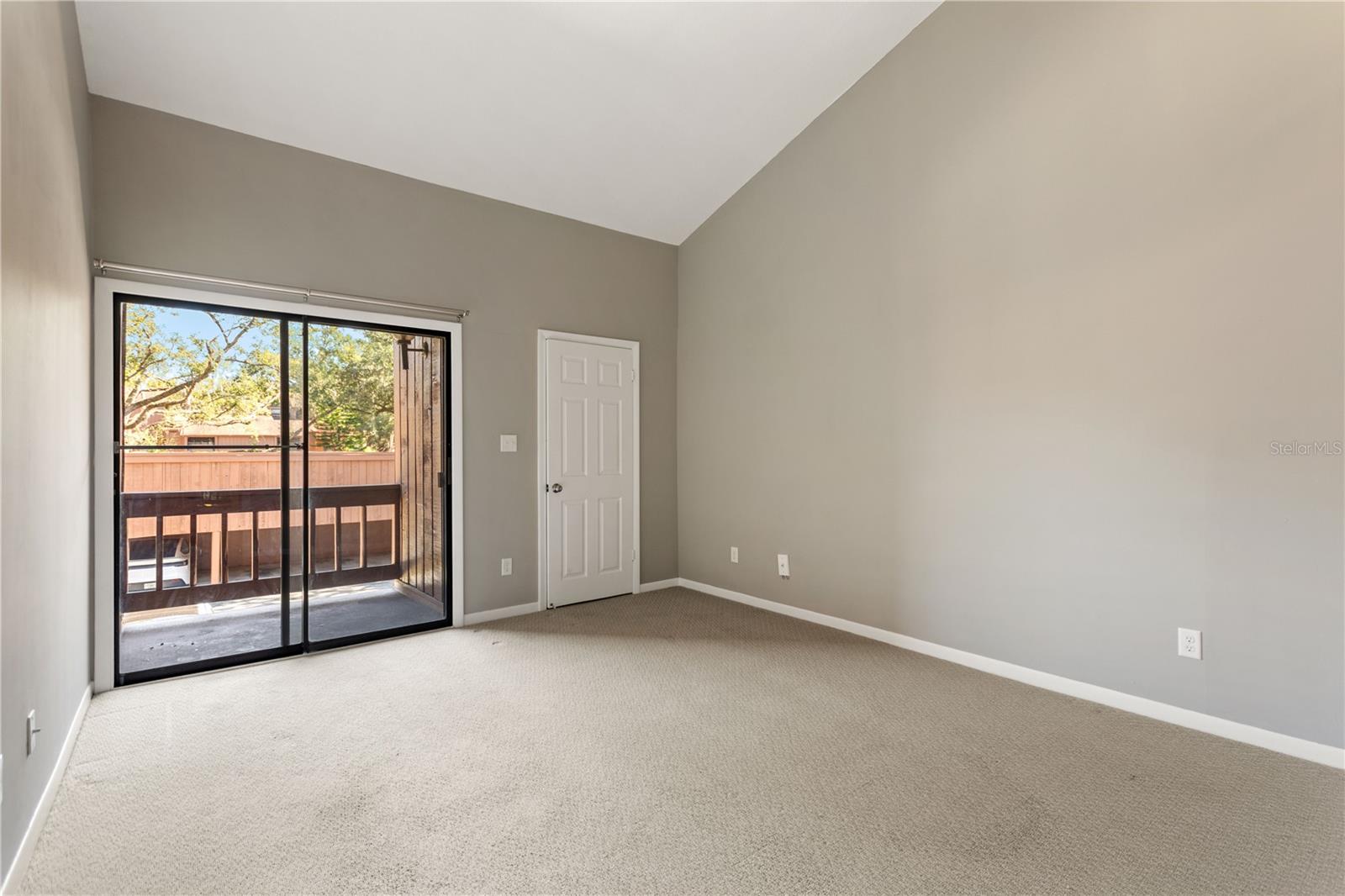 ONE THOUSAND OAKS REP - Residential