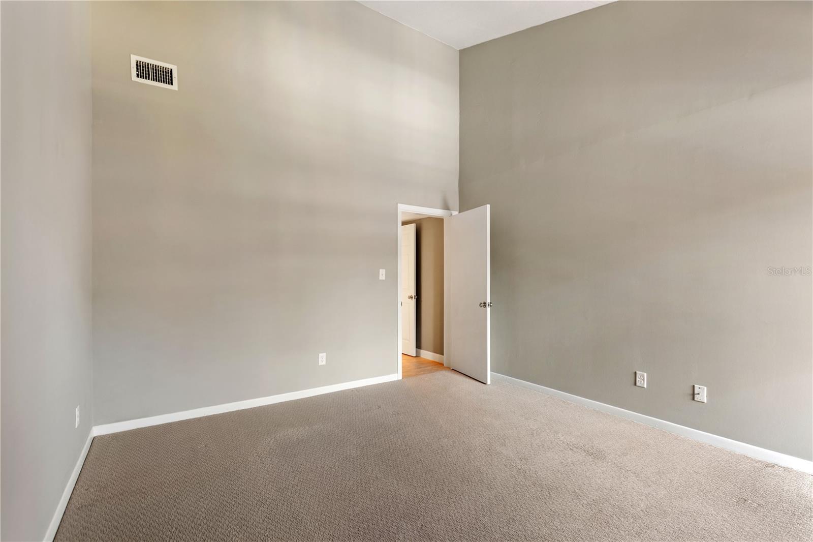 ONE THOUSAND OAKS REP - Residential