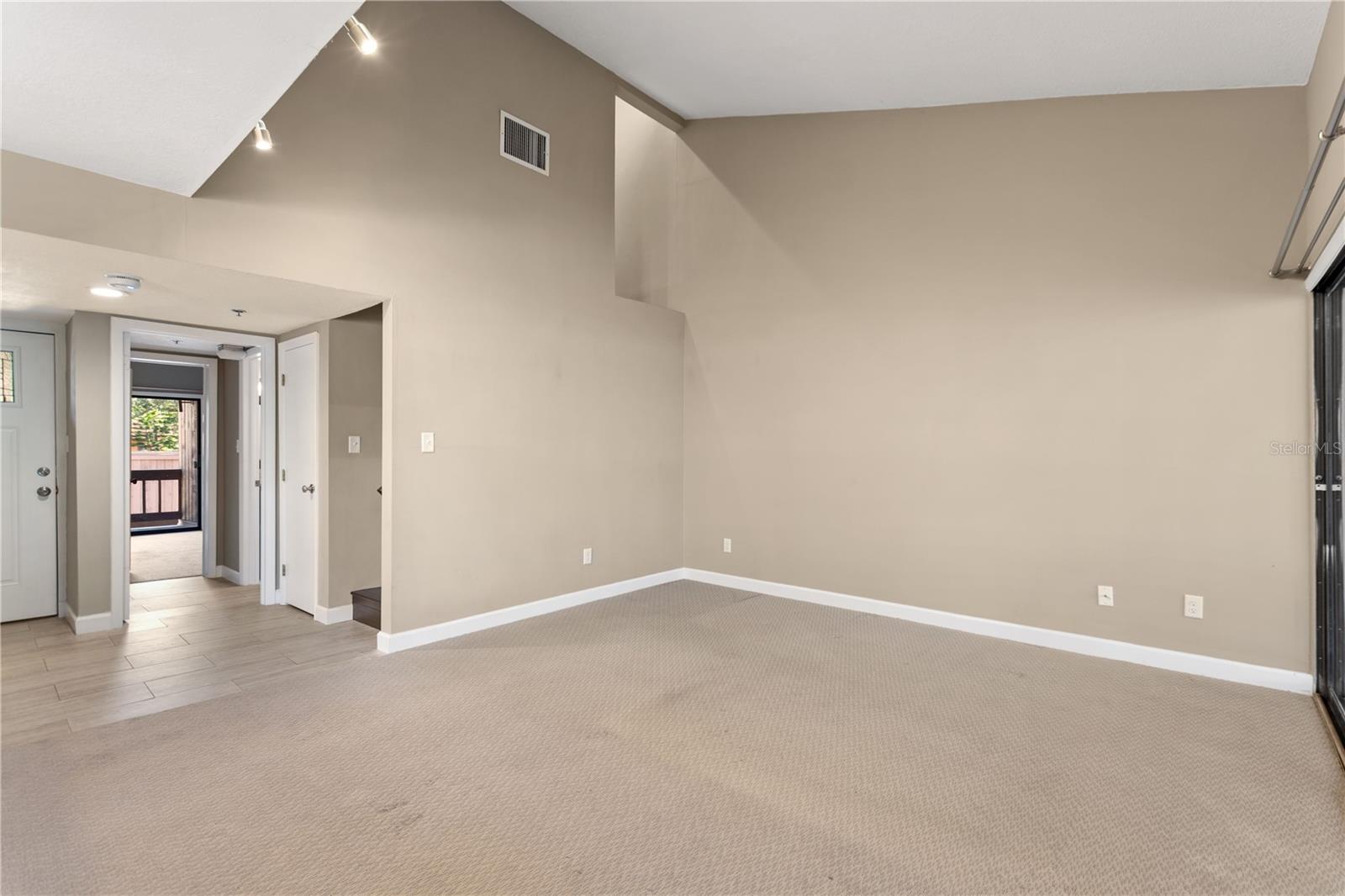 ONE THOUSAND OAKS REP - Residential