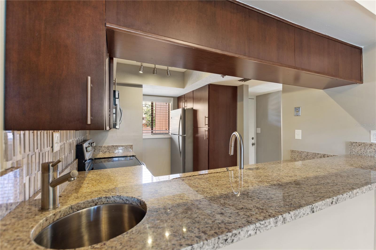 ONE THOUSAND OAKS REP - Residential