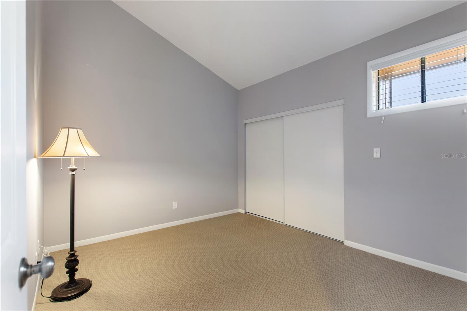 ONE THOUSAND OAKS REP - Residential