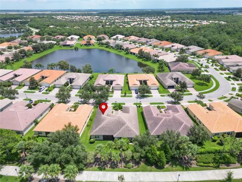 A home in WIMAUMA