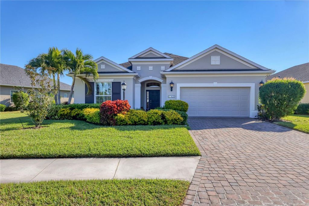 Photo of 3620 Woodcliff Lake Terrace, Sarasota, FL 34243 (MLS # A4674613)