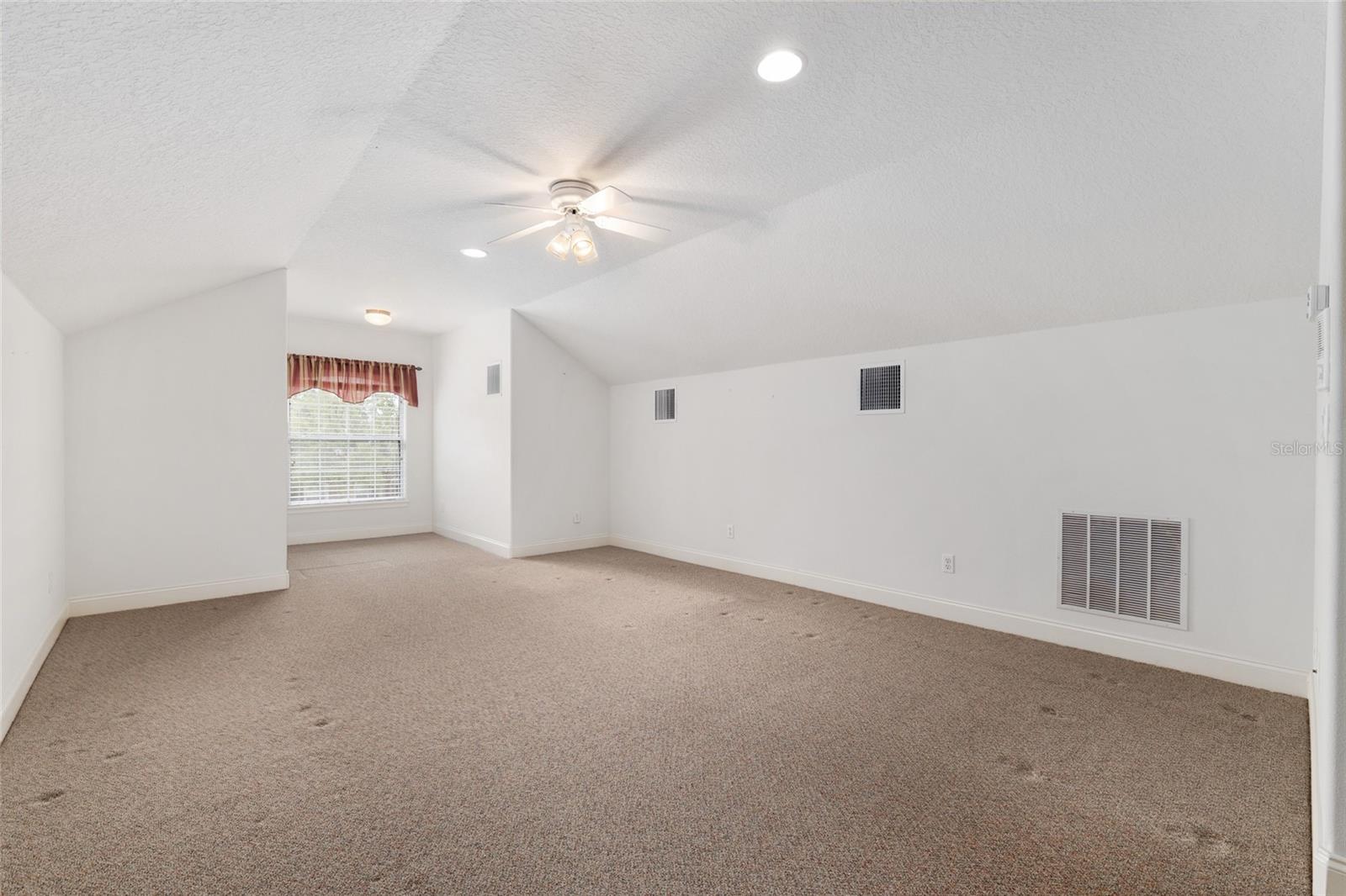 SUMMERTON - Residential