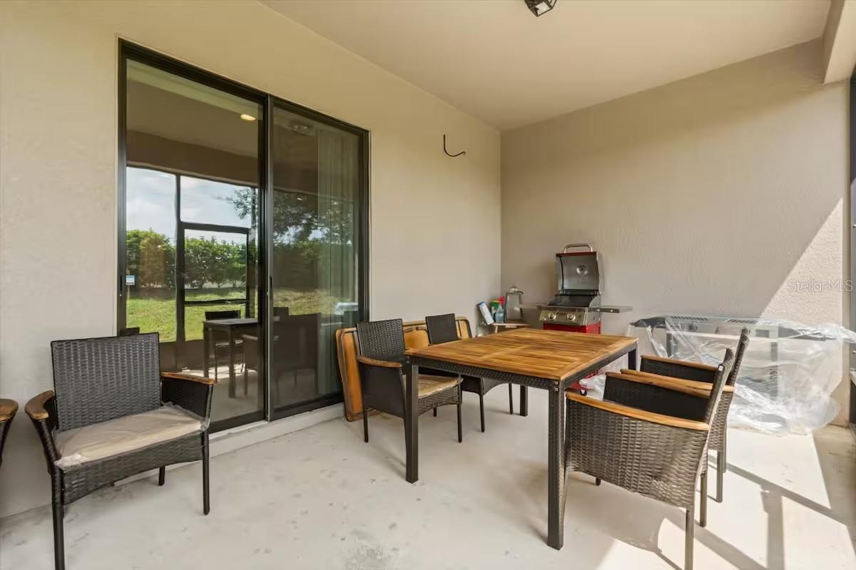 DINNER LAKE SOUTH - Residential