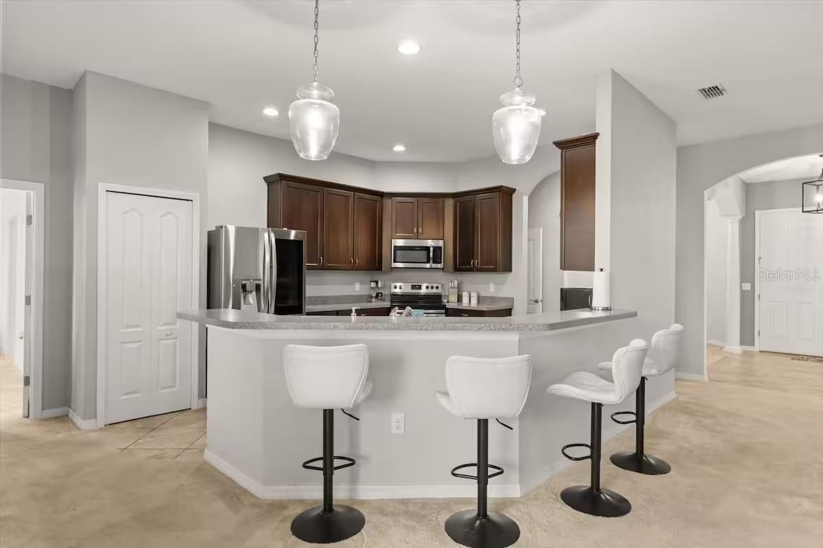 4046 DINNER LAKE WAY