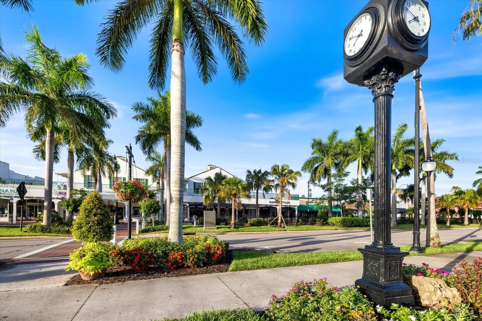 COUNTRY CLUB ESTATES - Residential