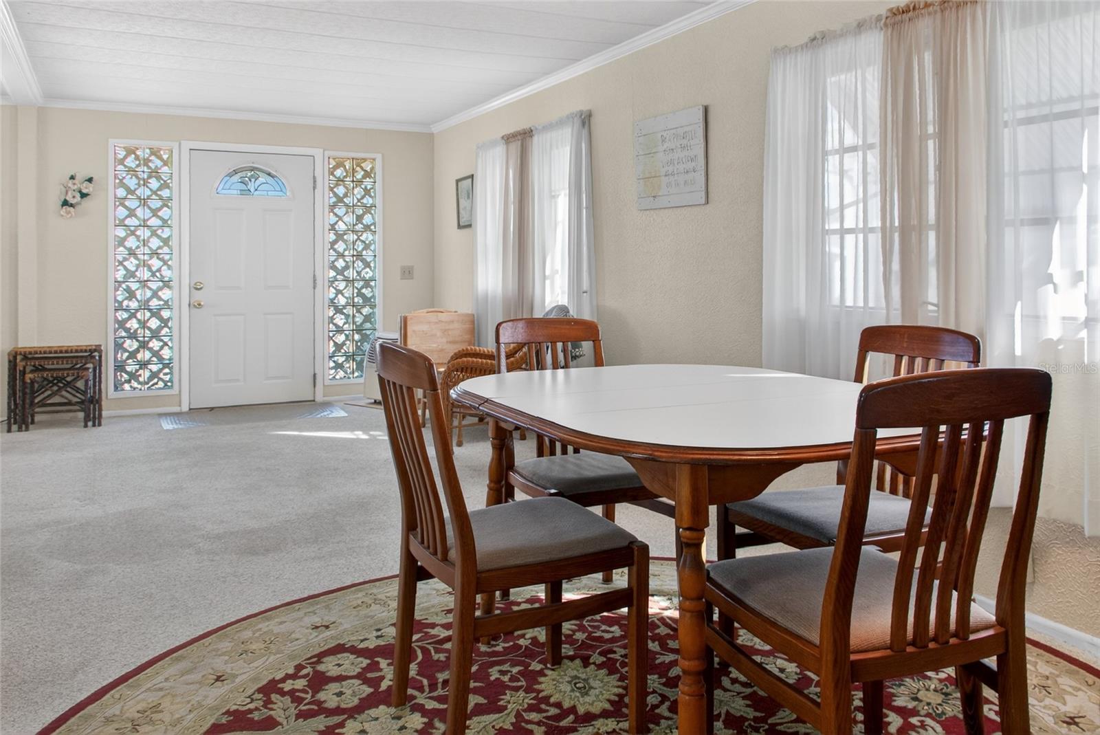 COUNTRY CLUB ESTATES - Residential