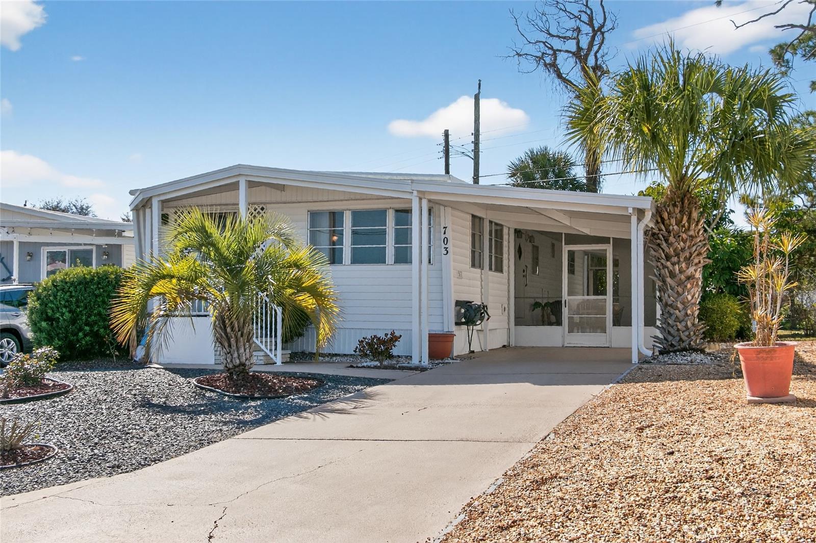 COUNTRY CLUB ESTATES - Residential