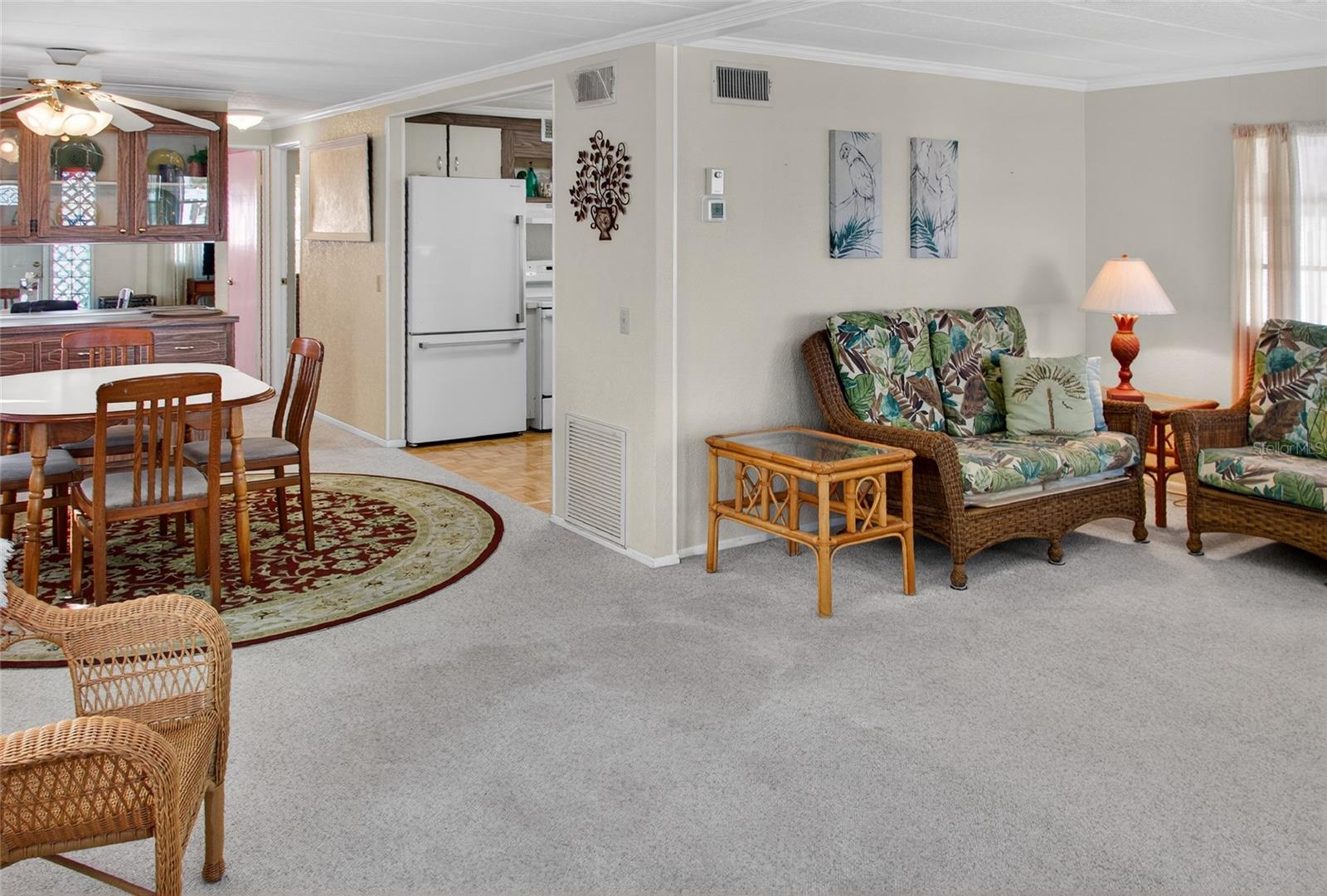 COUNTRY CLUB ESTATES - Residential