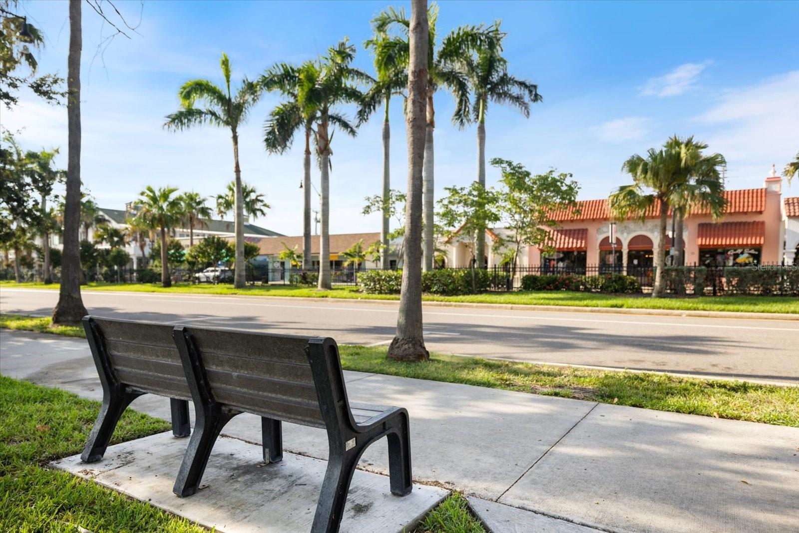 COUNTRY CLUB ESTATES - Residential