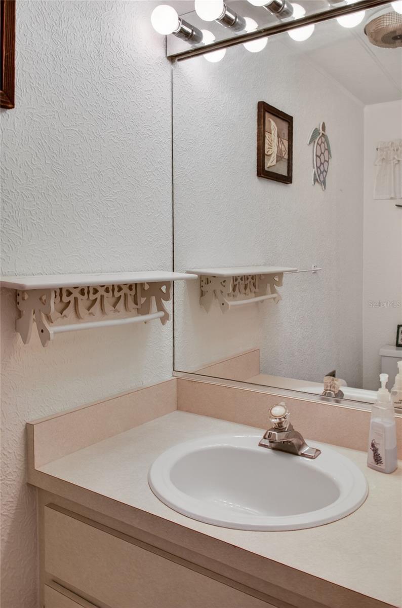 COUNTRY CLUB ESTATES - Residential