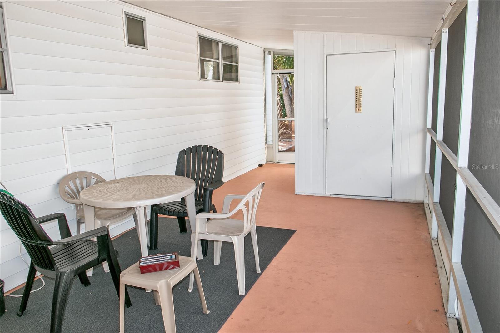 COUNTRY CLUB ESTATES - Residential