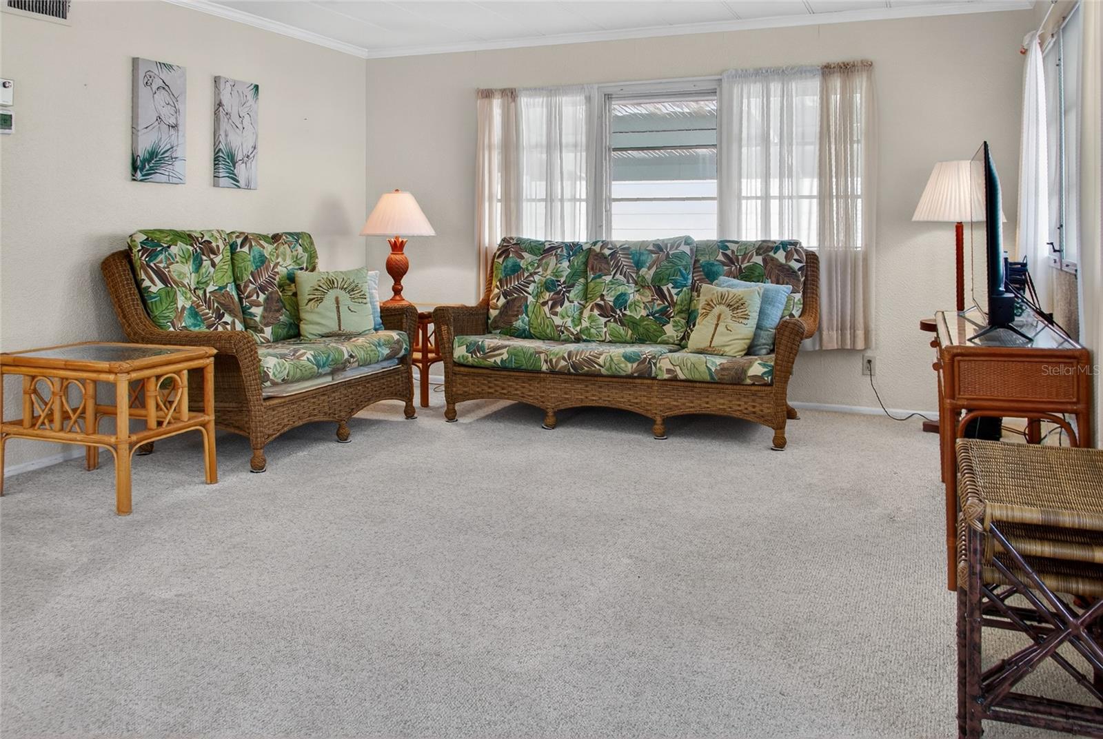 COUNTRY CLUB ESTATES - Residential