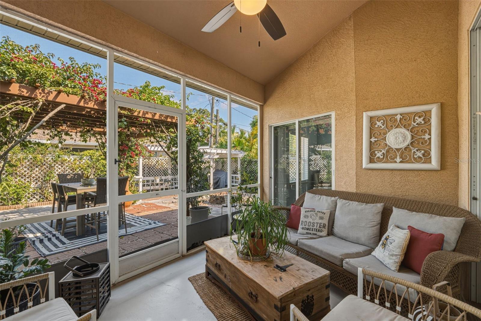 SOUTH VENICE - Residential