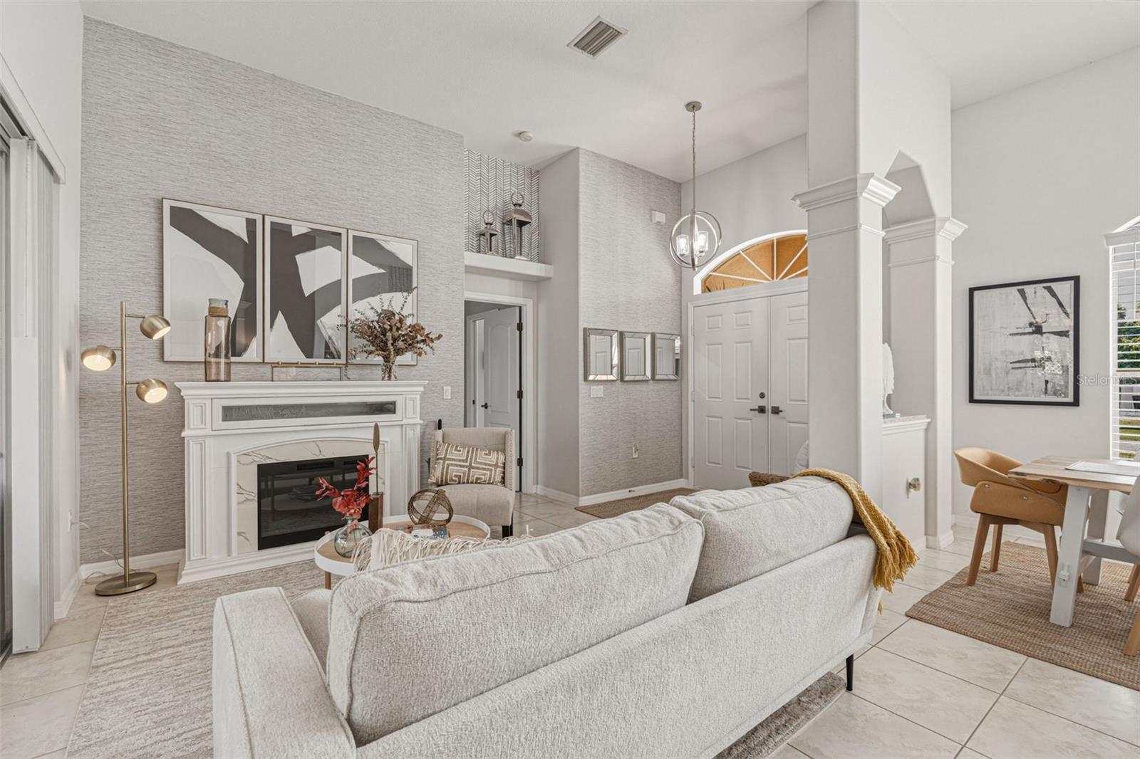 SOUTH VENICE - Residential